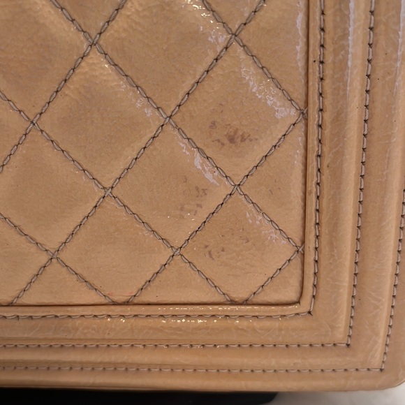 CHANEL Le Boy Medium Shoulder Bag - Picture 15 of 15